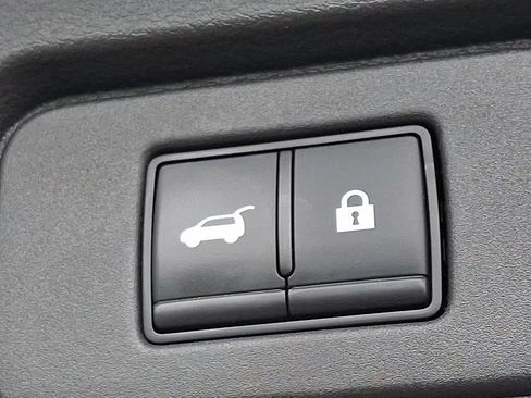Certified 2023 Nissan Rogue Platinum w/ Platinum Premium Package AWD/4WD image 30