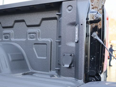 New 2025 GMC Sierra 1500 AT4X image 38