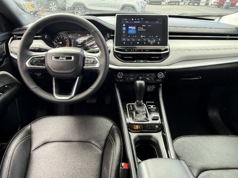 Used 2025 Jeep Compass Limited AWD/4WD image 20
