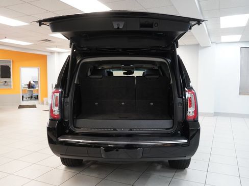 Used 2017 GMC Yukon Denali w/ Open Road Package AWD/4WD image 11
