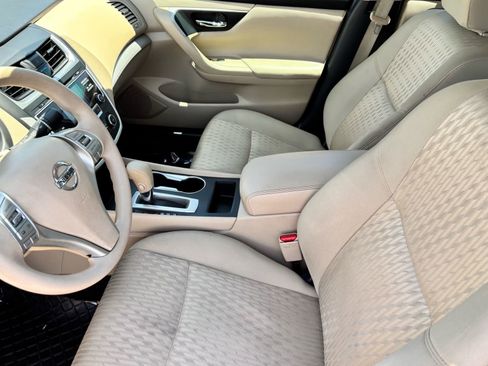 Used 2016 Nissan Altima 2.5 S w/ Power Driver Seat Package FWD image 17