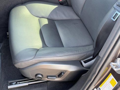 Used 2025 Volvo XC60 B5 Plus w/ Climate Package image 24