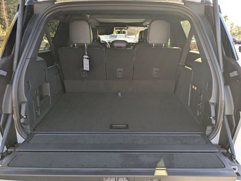 New 2025 Lincoln Navigator L Black Label image 15
