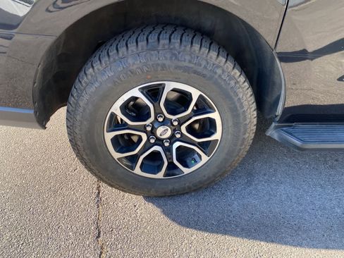 Used 2024 Ford Expedition Max XLT image 5