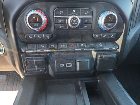 Used 2019 GMC Sierra 1500 AT4 w/ AT4 Premium Package AWD/4WD image 23