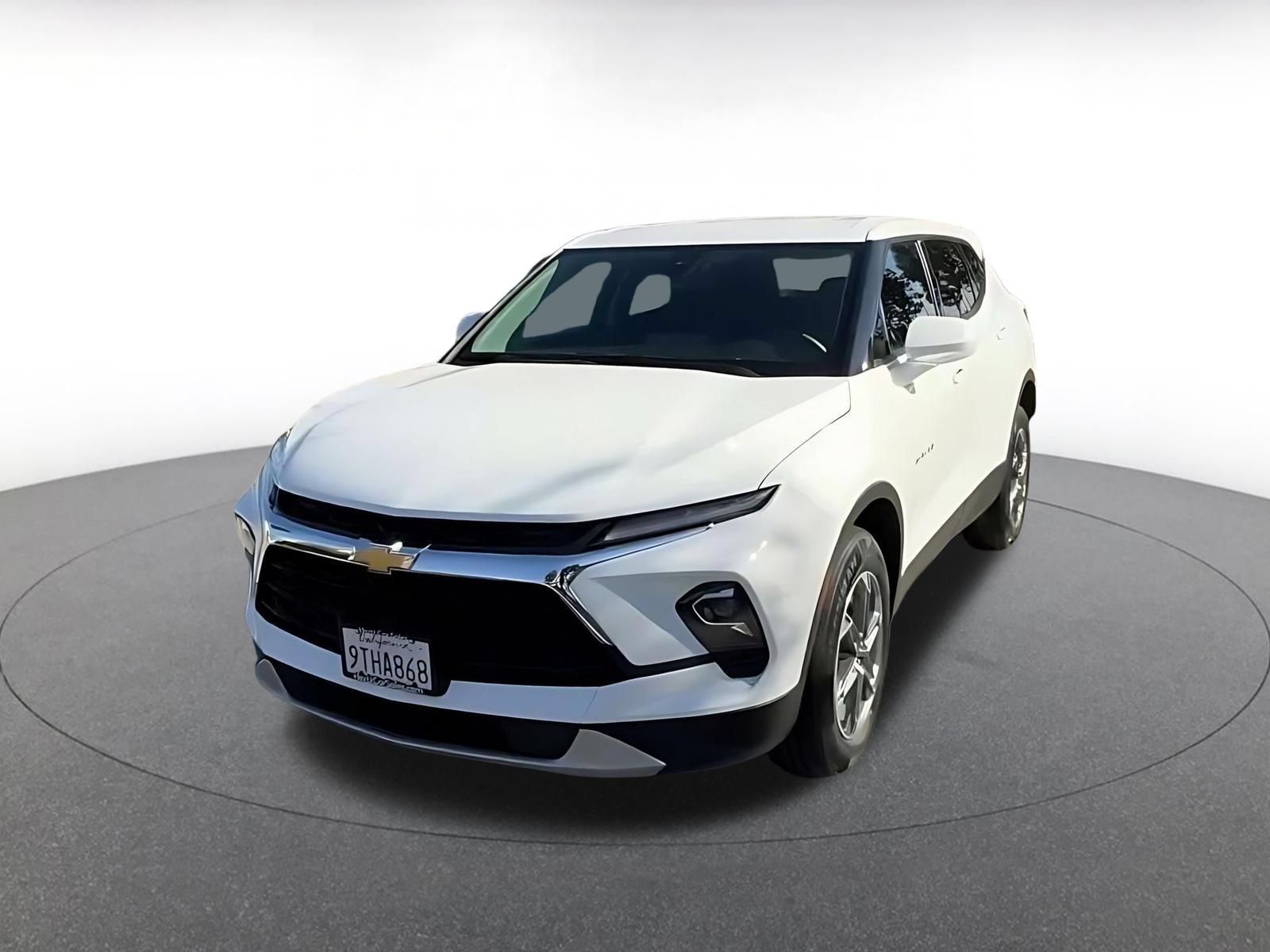 Used 2025 Chevrolet Blazer LT FWD image 6