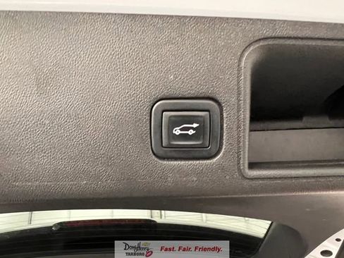 Used 2022 GMC Terrain SLT image 37