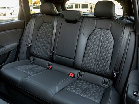 New 2025 Audi SQ6 e-tron Prestige image 22