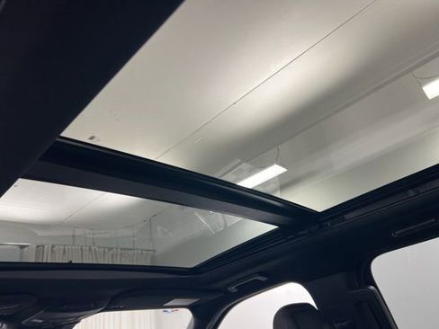 Used 2023 Ford Expedition Max Limited image 14