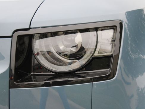 Used 2024 Land Rover Defender 110 S image 67