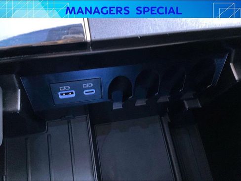 Used 2022 Toyota Tundra Limited image 33