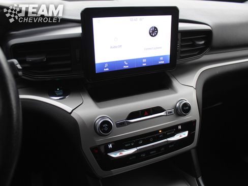 Used 2021 Ford Explorer XLT image 15