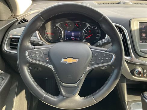 Used 2020 Chevrolet Equinox LT image 16