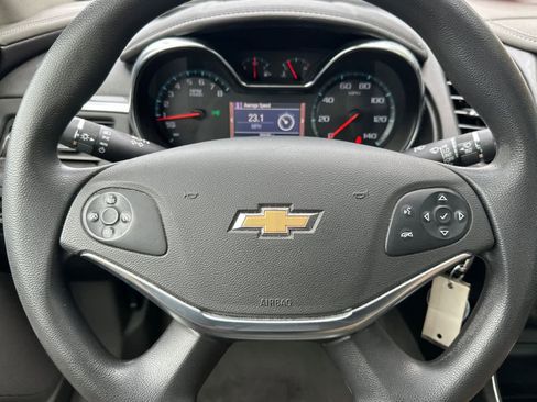Used 2015 Chevrolet Impala LS image 22