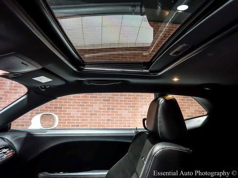 Used 2023 Dodge Challenger SRT Hellcat w/ Driver Convenience Group image 16