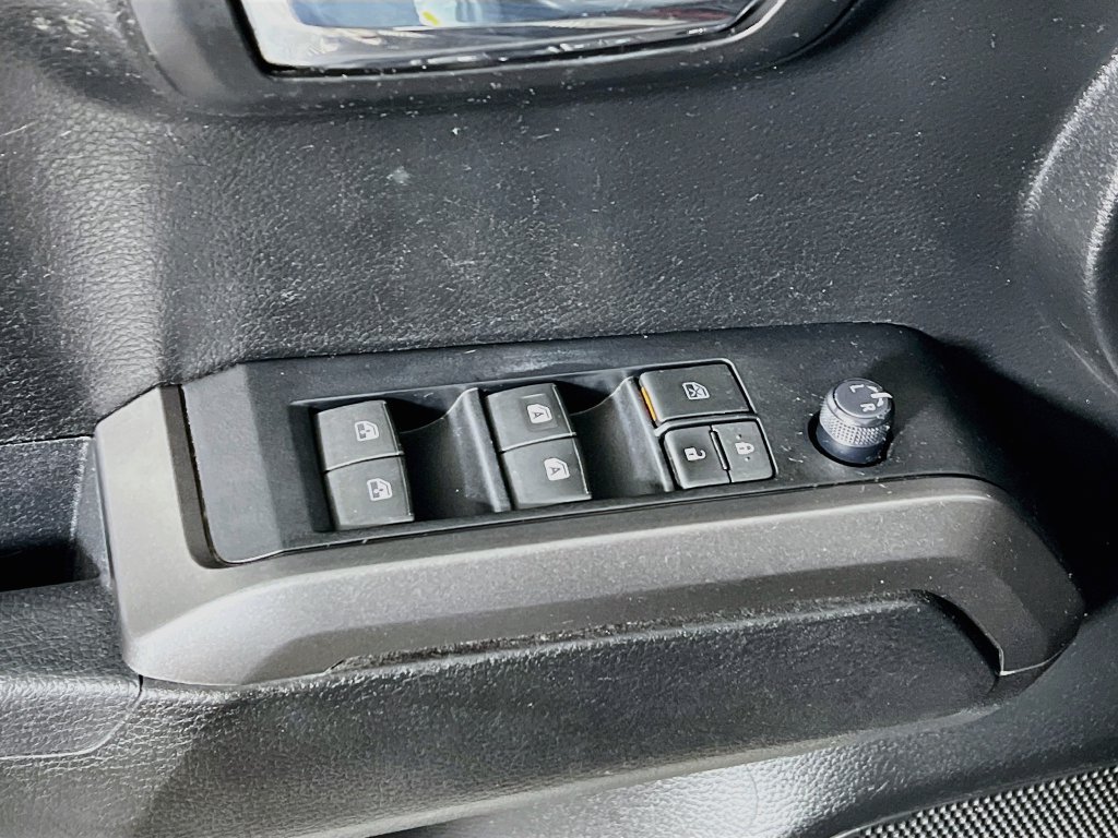 Used 2021 Toyota Tacoma TRD Sport w/ Technology Package AWD/4WD image 16