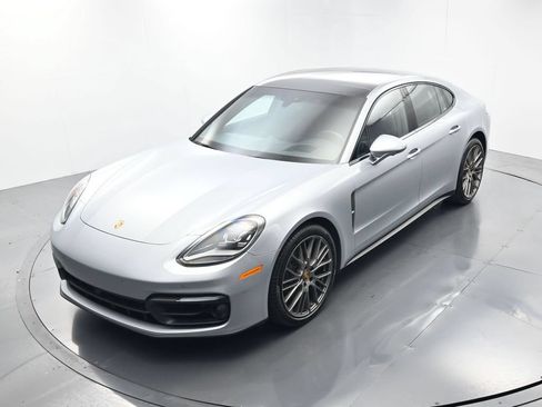 Certified 2023 Porsche Panamera Platinum Edition RWD image 34