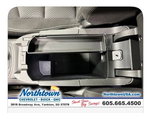 Used 2022 GMC Terrain SLE w/ Elevation Edition image 26