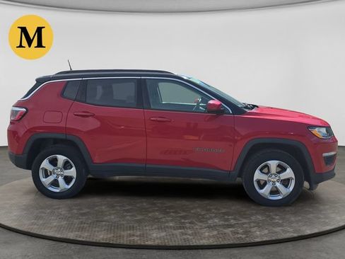 Used 2019 Jeep Compass Latitude w/ Cold Weather Group AWD/4WD image 6
