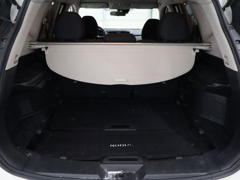 Used 2020 Nissan Rogue S image 24