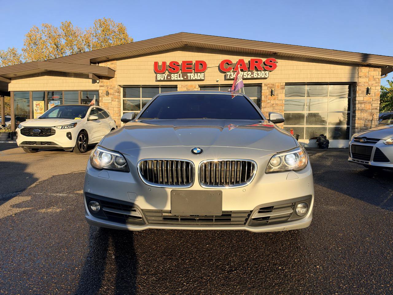 Used 2016 BMW 528i xDrive Sedan w/ Premium Package AWD/4WD image 2