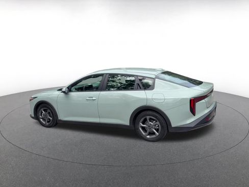 Used 2025 Kia K4 FWD image 10
