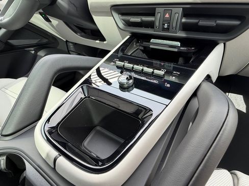 New 2026 Porsche Cayenne GTS image 21