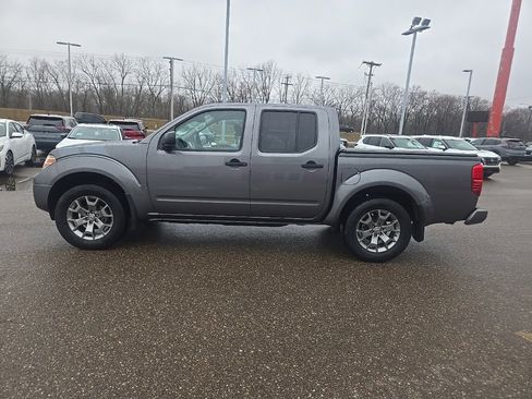 Used 2021 Nissan Frontier SV image 4