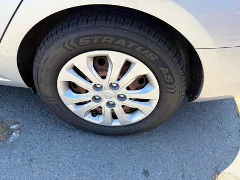 Used 2013 Kia Forte EX FWD image 29