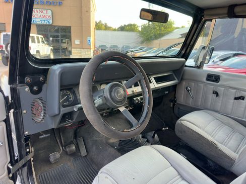 Used 1989 Jeep Wrangler Laredo image 23