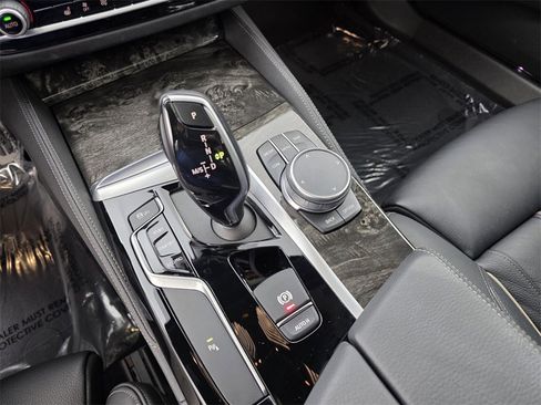 Used 2019 BMW 540i xDrive w/ M Sport Package image 24