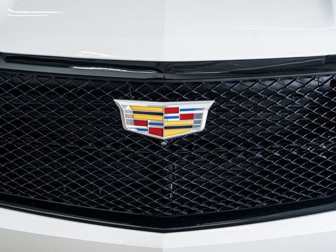 Used 2024 Cadillac Escalade ESV Sport Platinum w/ Heavy-Duty Trailer Package image 16