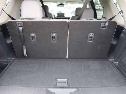 Used 2025 Honda Pilot EX-L image 7