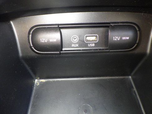 Used 2020 Kia Sorento AWD V6 image 30