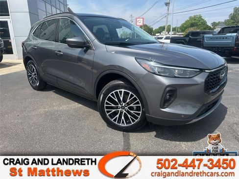 Used 2025 Ford Escape SE w/ PHEV Premium Package FWD image 1