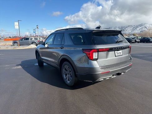 New 2026 Ford Explorer Active w/ Active Comfort Package image 3