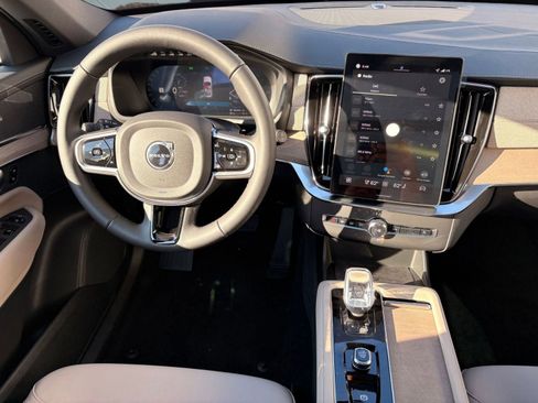 New 2026 Volvo XC90 T8 Plus image 23