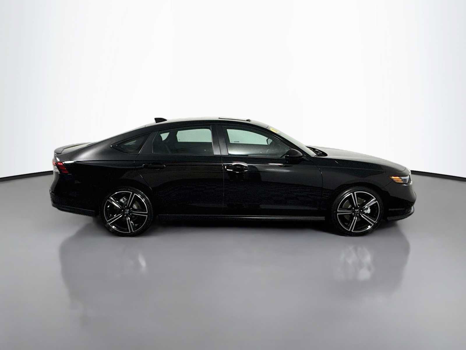 Used 2026 Honda Accord Sport image 8