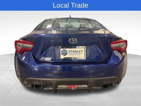 Used 2017 Toyota 86 image 7