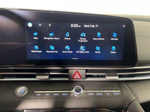 New 2026 Hyundai Elantra Limited image 22