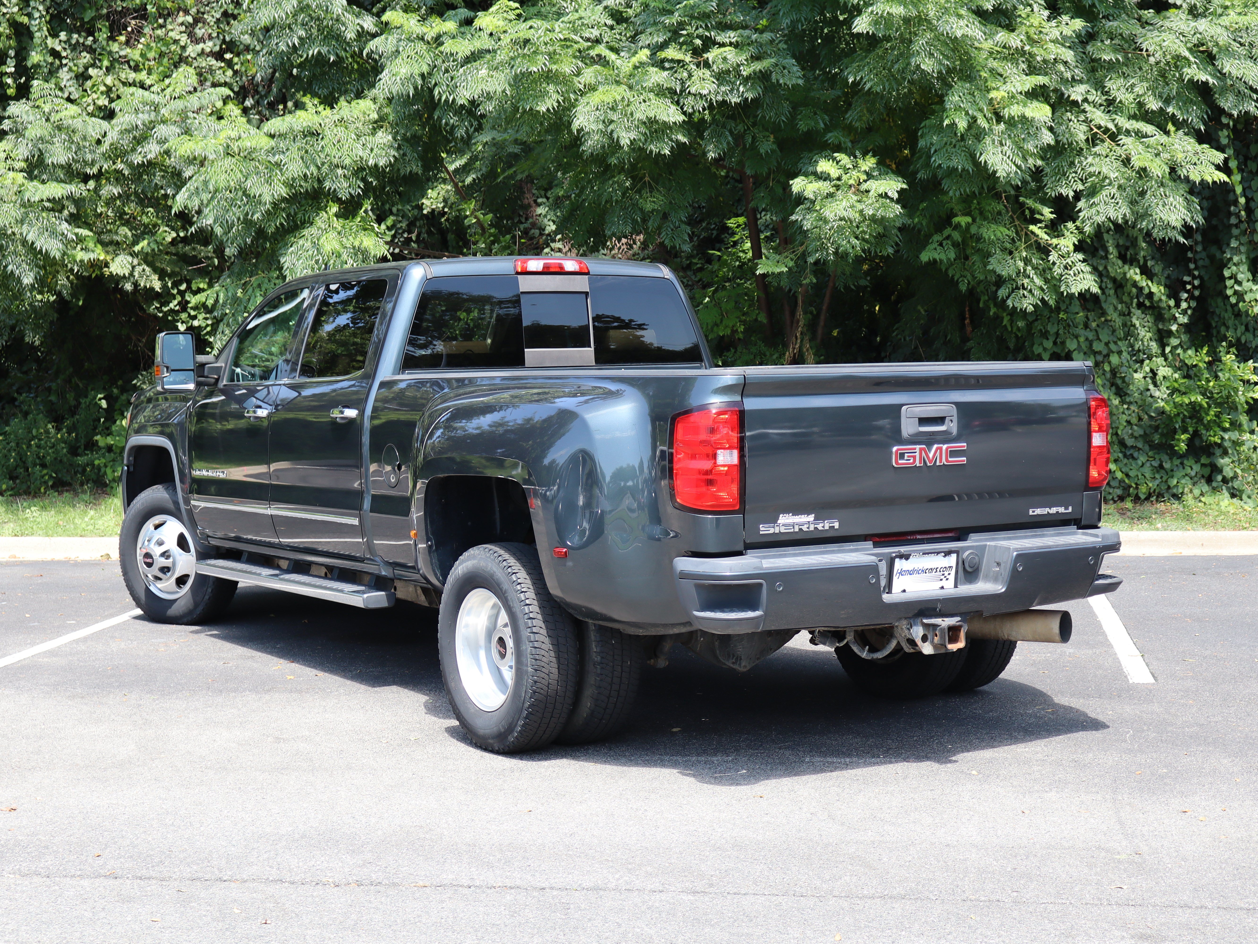Used 2017 GMC Sierra 3500 Denali w/ Duramax Plus Package AWD/4WD image 8