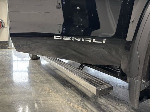 Used 2022 GMC Sierra 1500 Denali w/ Denali Reserve Package AWD/4WD image 18
