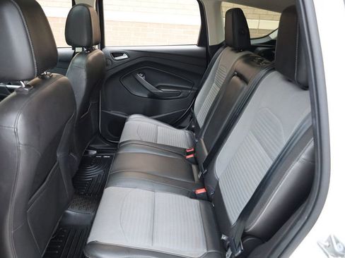 Used 2017 Ford Escape Titanium image 20