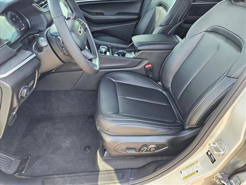 New 2025 Jeep Grand Cherokee L Limited w/ Trailer Tow Package image 4