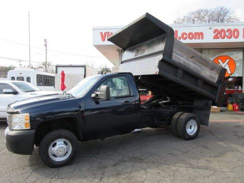 Used 2007 Chevrolet Silverado 3500 W/T w/ Snow Plow Prep Package image 1