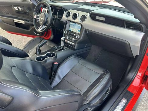 Used 2017 Ford Mustang Premium image 18