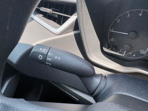 Used 2023 Toyota Corolla LE w/ LE Convenience Package FWD image 33