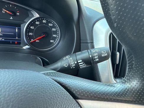 Used 2024 GMC Terrain SLE image 31