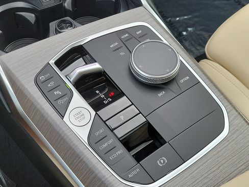New 2026 BMW 330i Sedan w/ Convenience Package RWD image 29