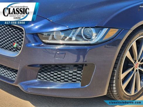 Used 2018 Jaguar XE R-Sport image 10